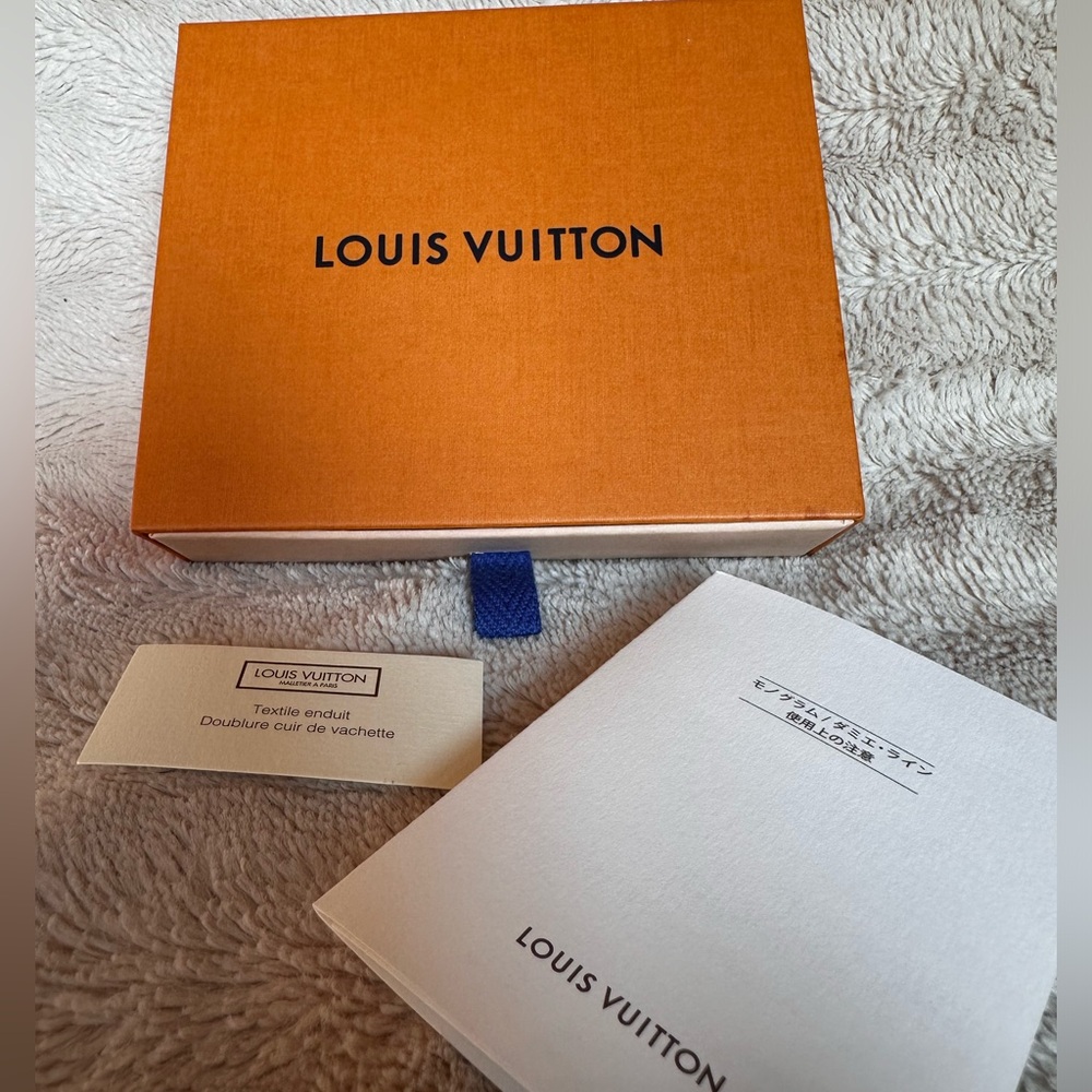 Authentic Louis Vuitton Paper shopping Gift bag Measures 5.5”x5”x1.5”